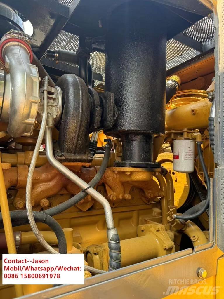 Shantui SD 22 S بلدوزرات مجنزرة