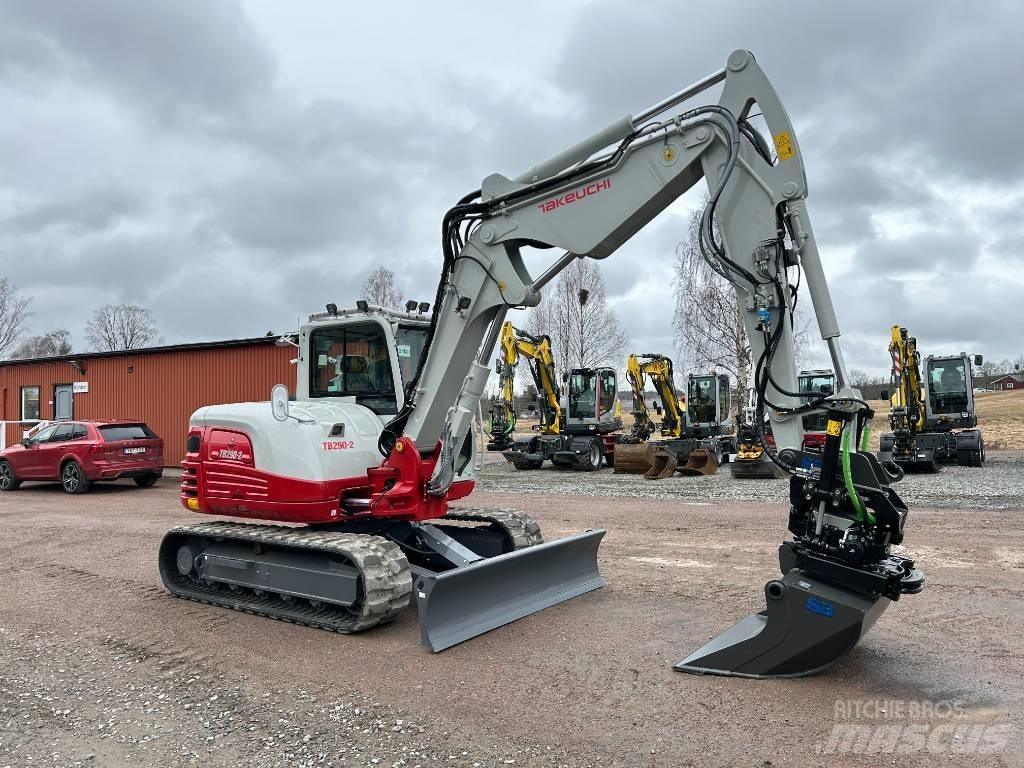 Takeuchi TB290 حفارات وسط 7 طن - 12 طن
