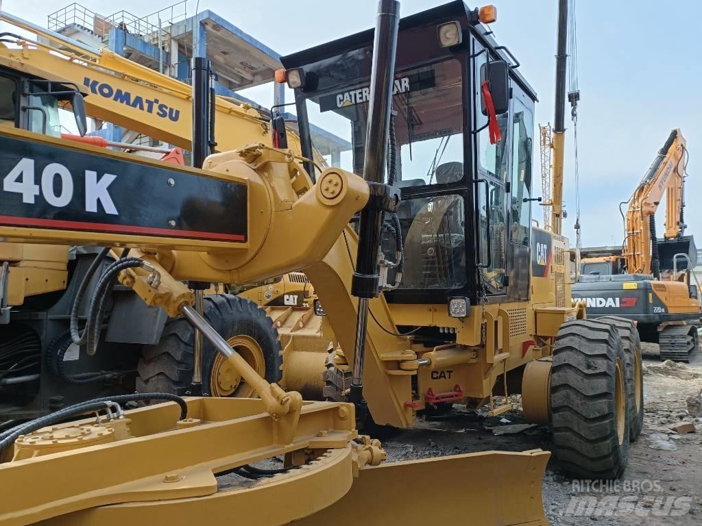 CAT 140K معدات تمهيد الطرق