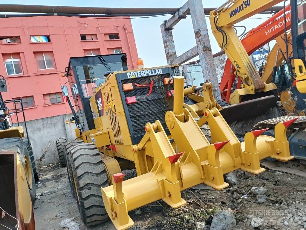 CAT 140K معدات تمهيد الطرق