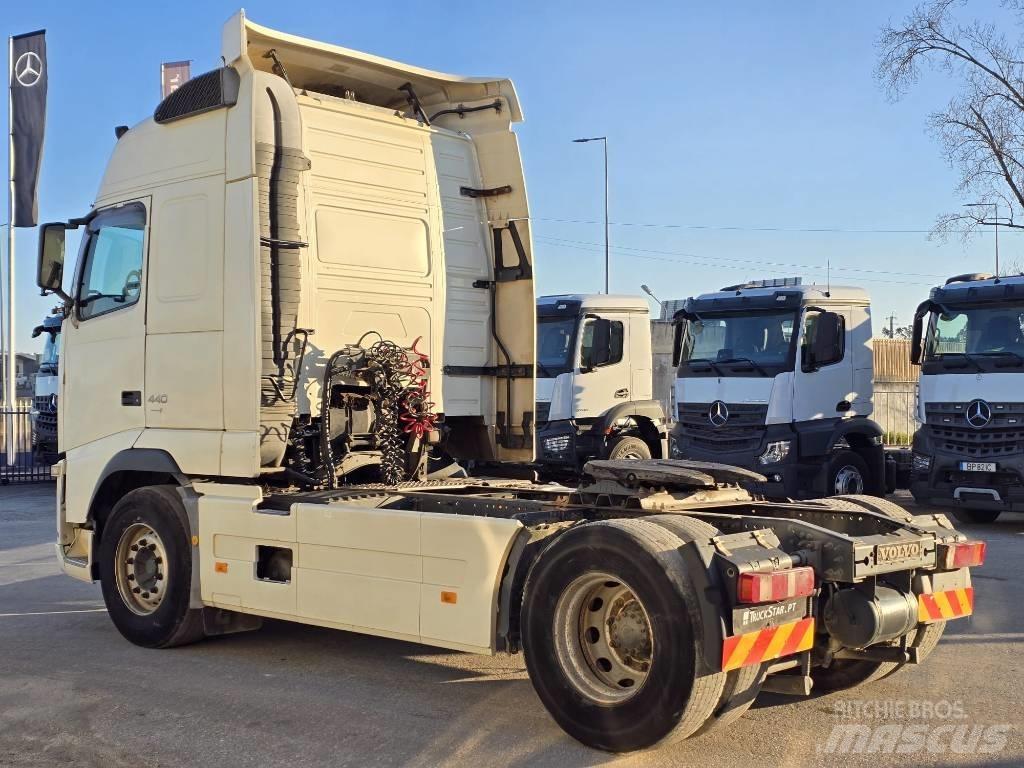 Volvo FH 13 440 وحدات الجر