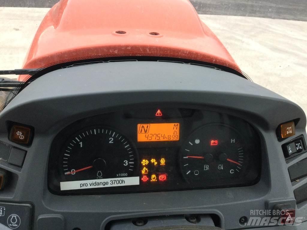 Kubota M128GX-II الجرارات