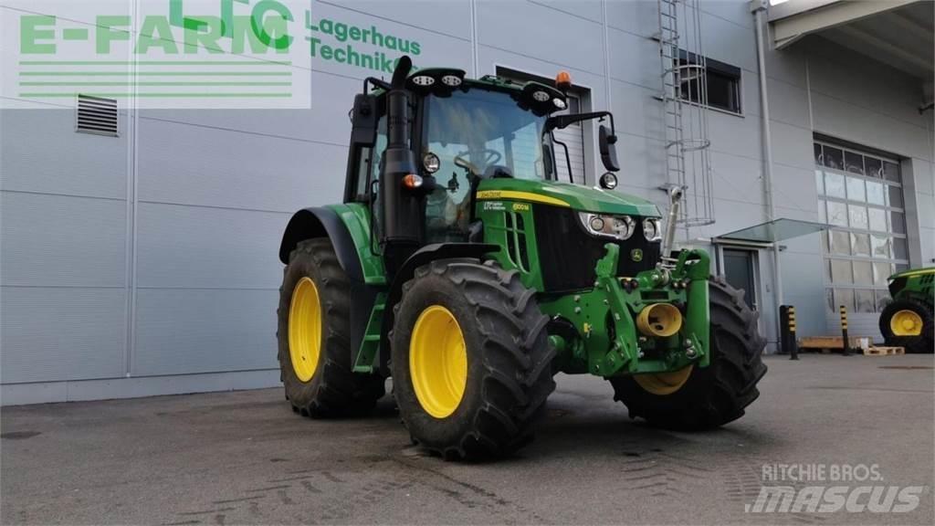 John Deere 6100m الجرارات