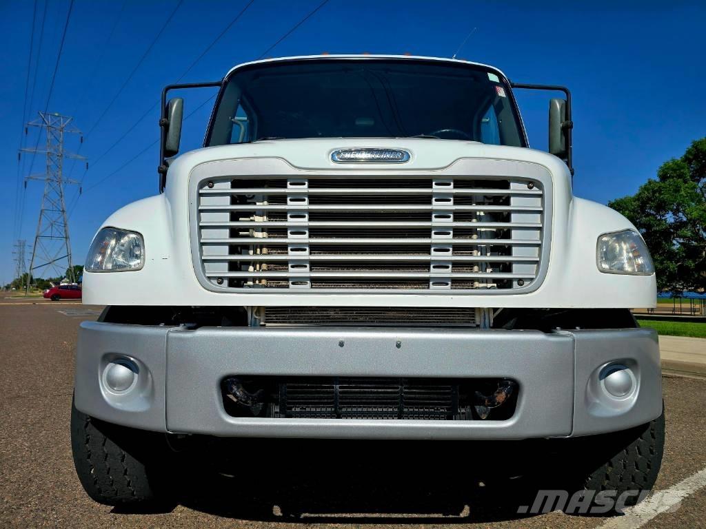 Freightliner M 106 شاحنات قلابة