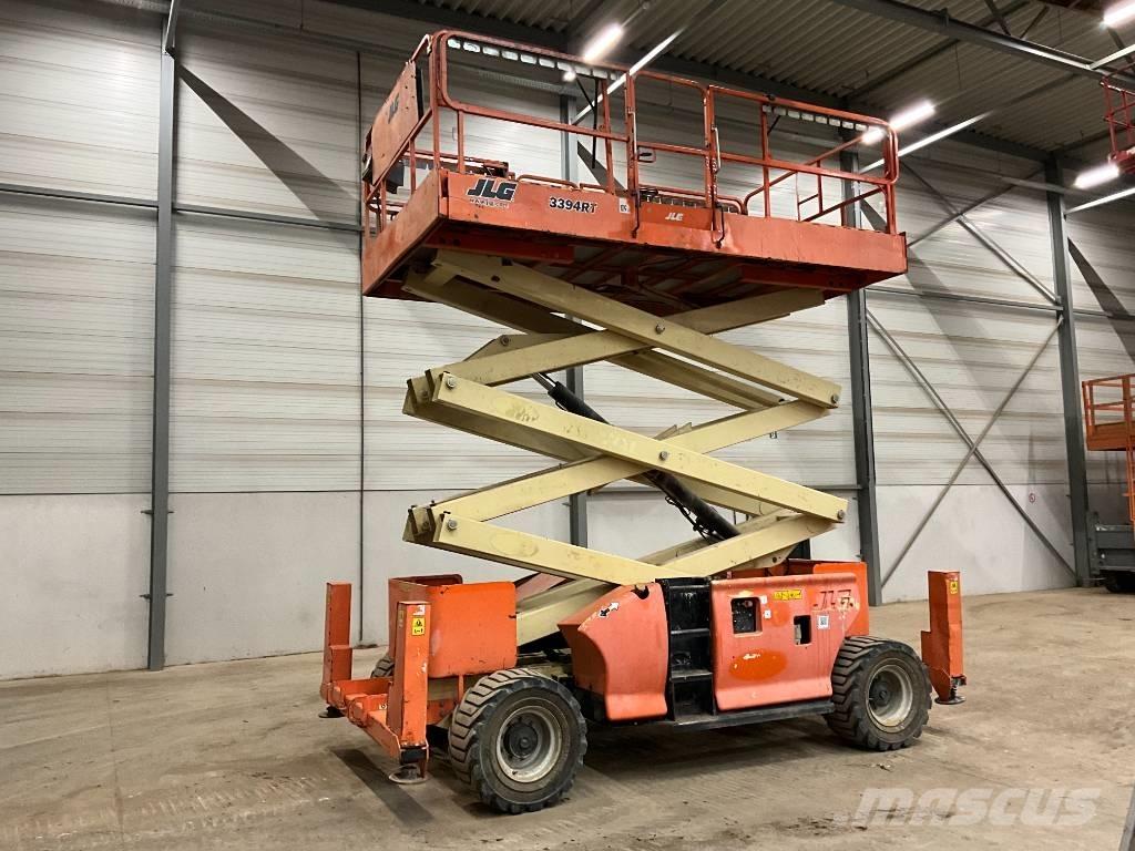 JLG 3394 RT رافعات مقصية الشكل