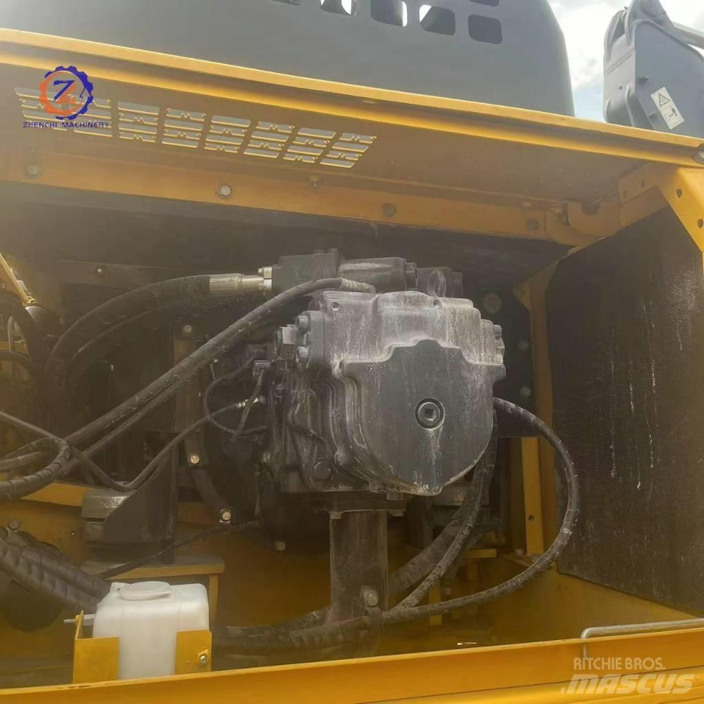Komatsu PC 450 حفارات زحافة