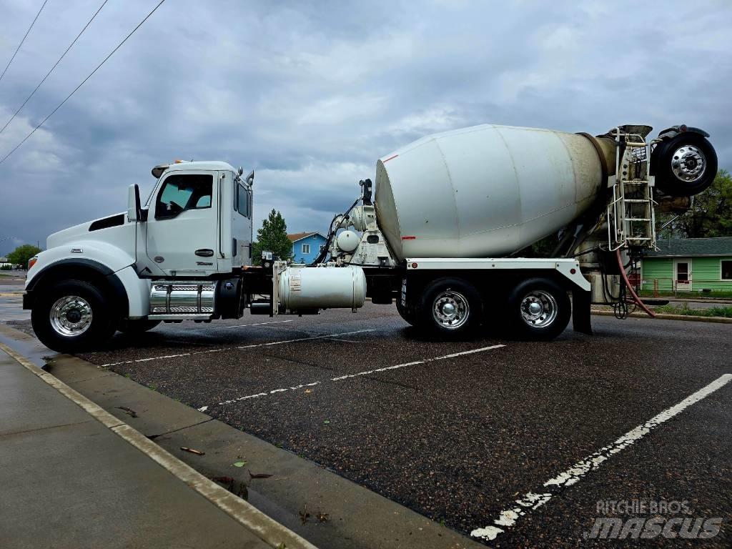 Kenworth T 880 شاحنات أخرى