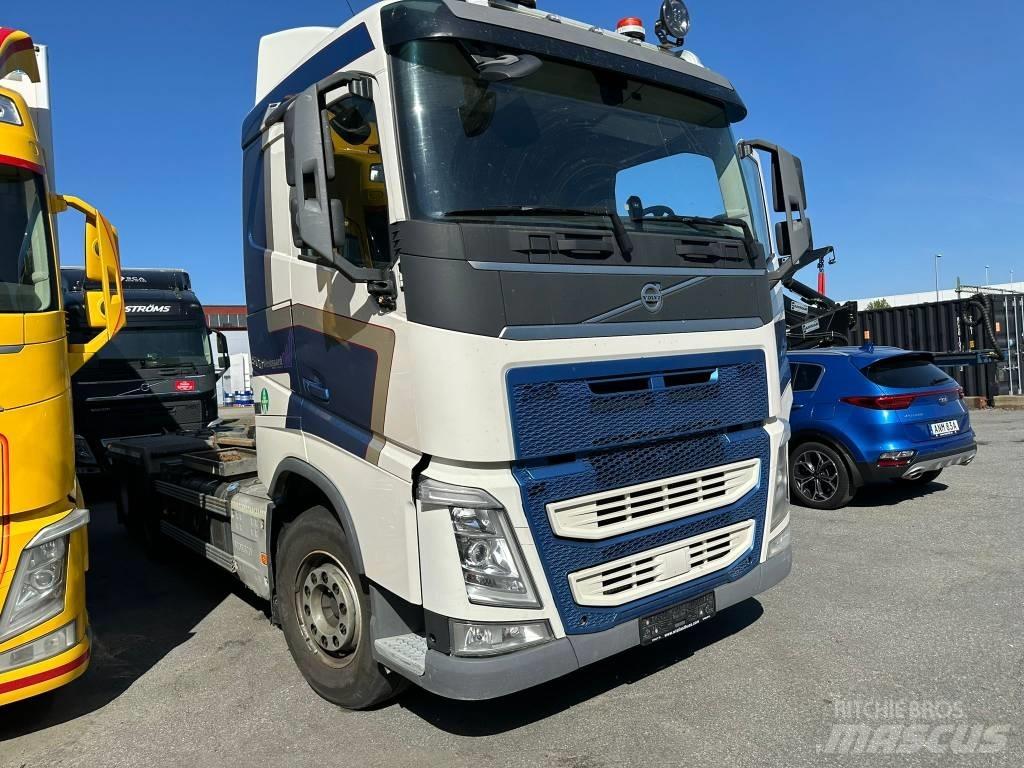 Volvo FH شاحنات قابلة للفك