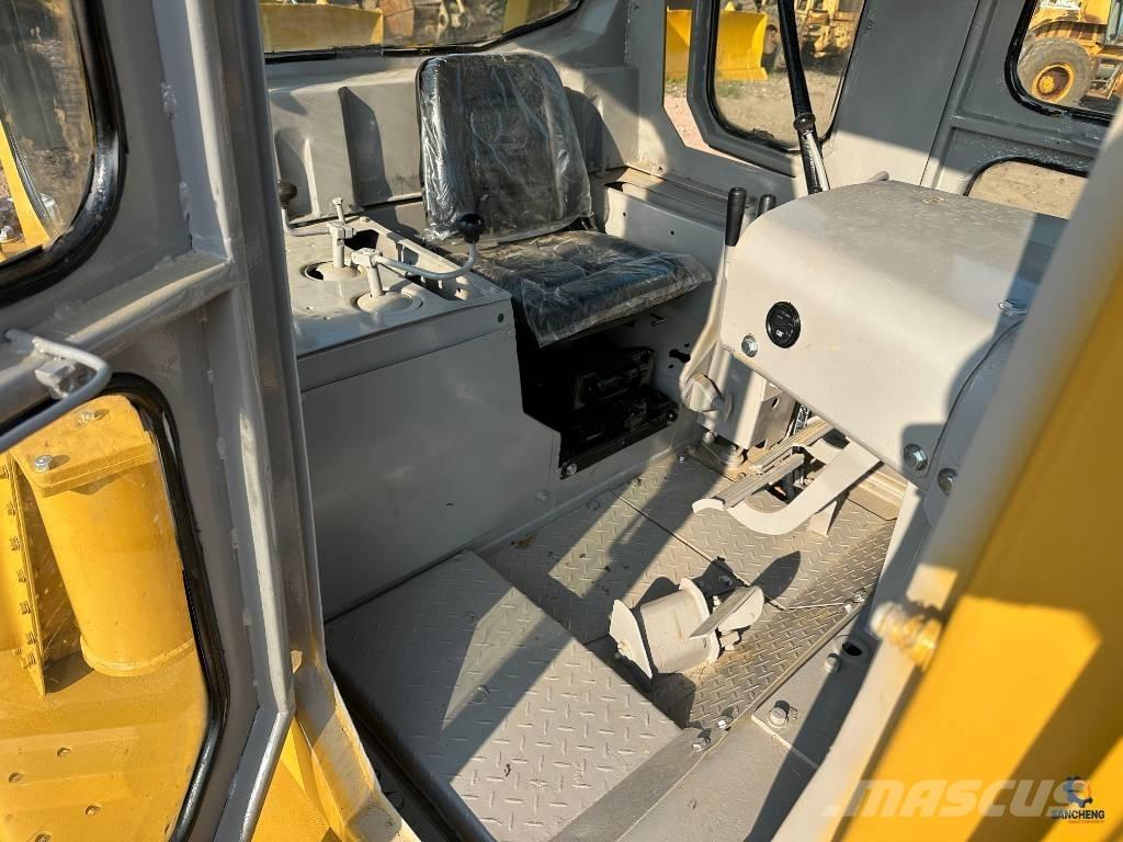 CAT D7G بلدوزرات مجنزرة