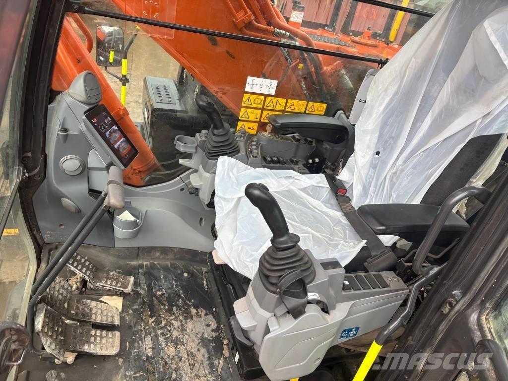 Hitachi ZX 300 LC-7 حفارات زحافة