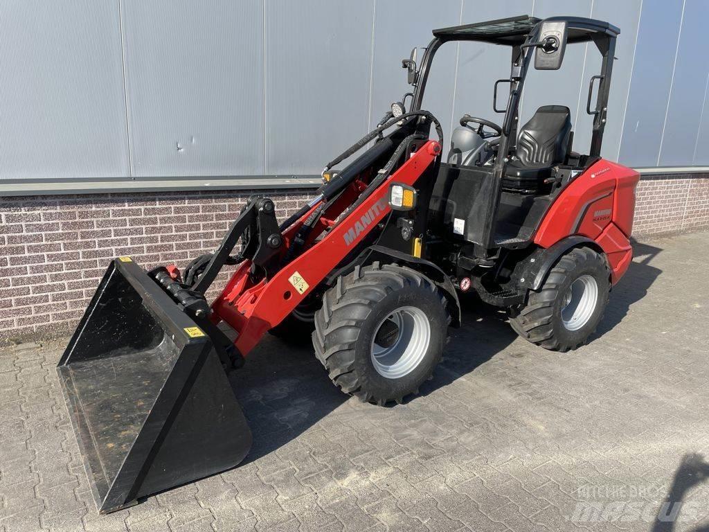 Manitou MLA3 لوادر بعجل