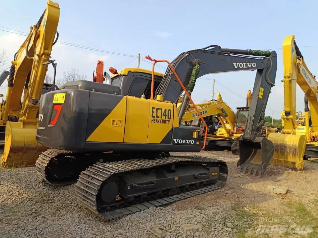 Volvo EC 140 حفارات زحافة