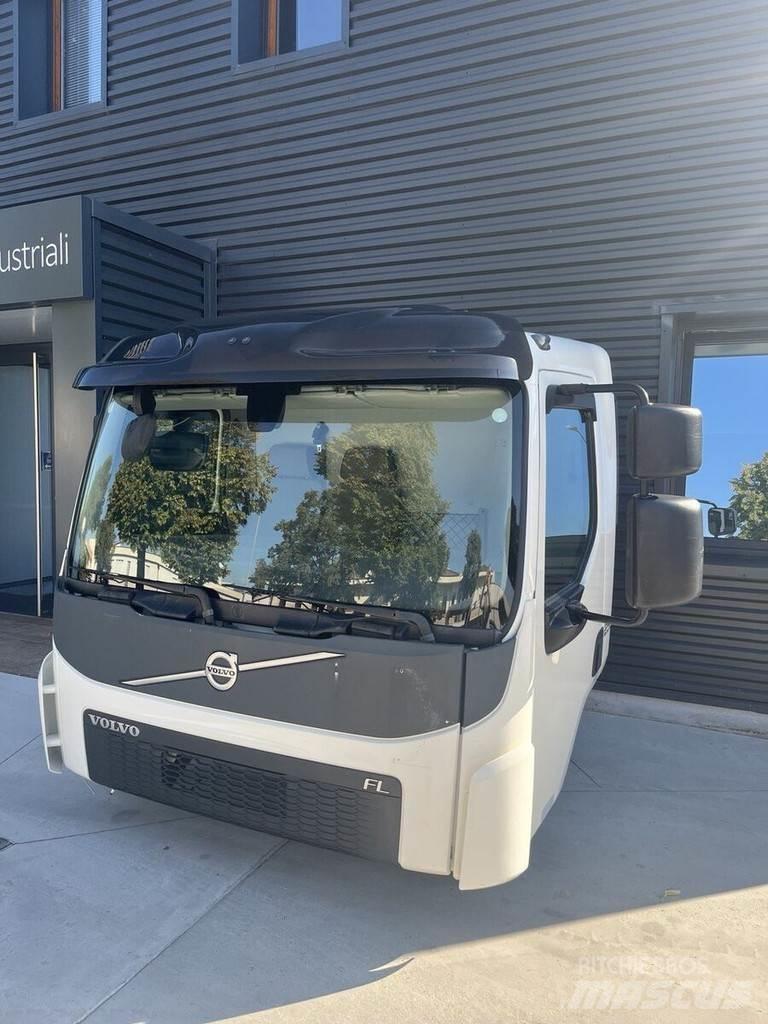 Volvo Day Cab كابينة والداخلية