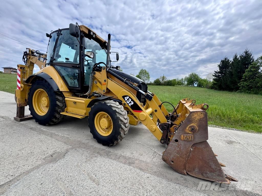 CAT 432 E لوادر ذات جرافات عكسية