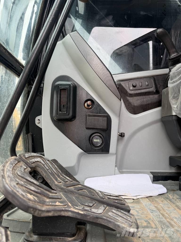 Hyundai HX 220 حفارات زحافة