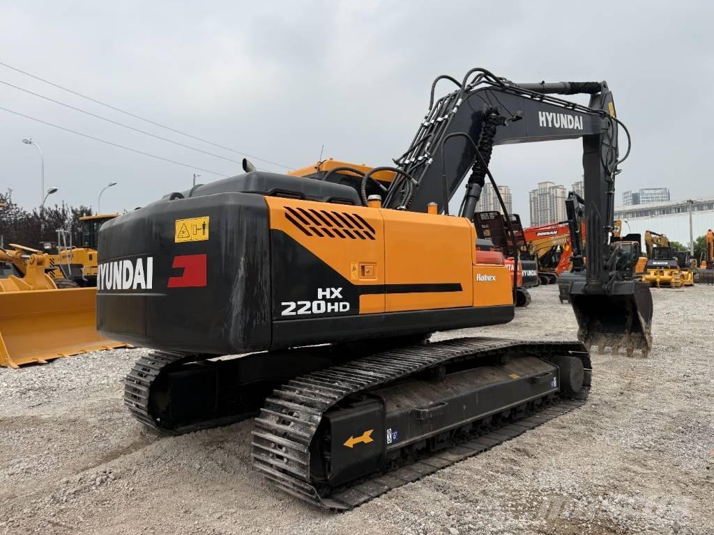 Hyundai HX 220 حفارات زحافة