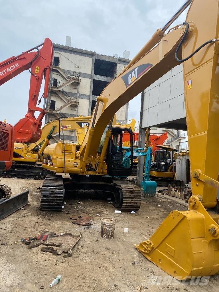 CAT 320 C L حفارات زحافة