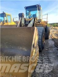 Volvo L180C لوادر بعجل