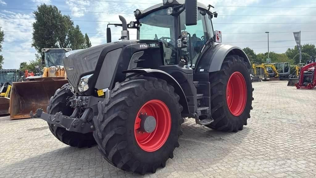 Fendt 828 Vario 0 الجرارات