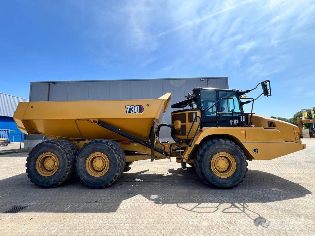 CAT 730 شاحنات المخلفات الصلبة