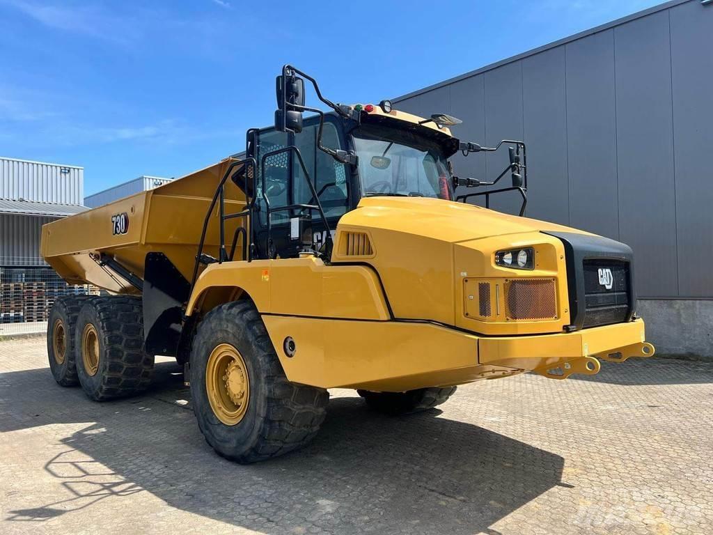 CAT 730 شاحنات المخلفات الصلبة