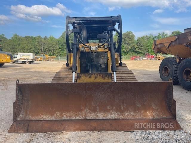 CAT D 6 T LGP بلدوزرات مجنزرة