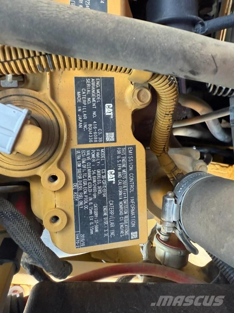 CAT 906M  1831h لوادر بعجل