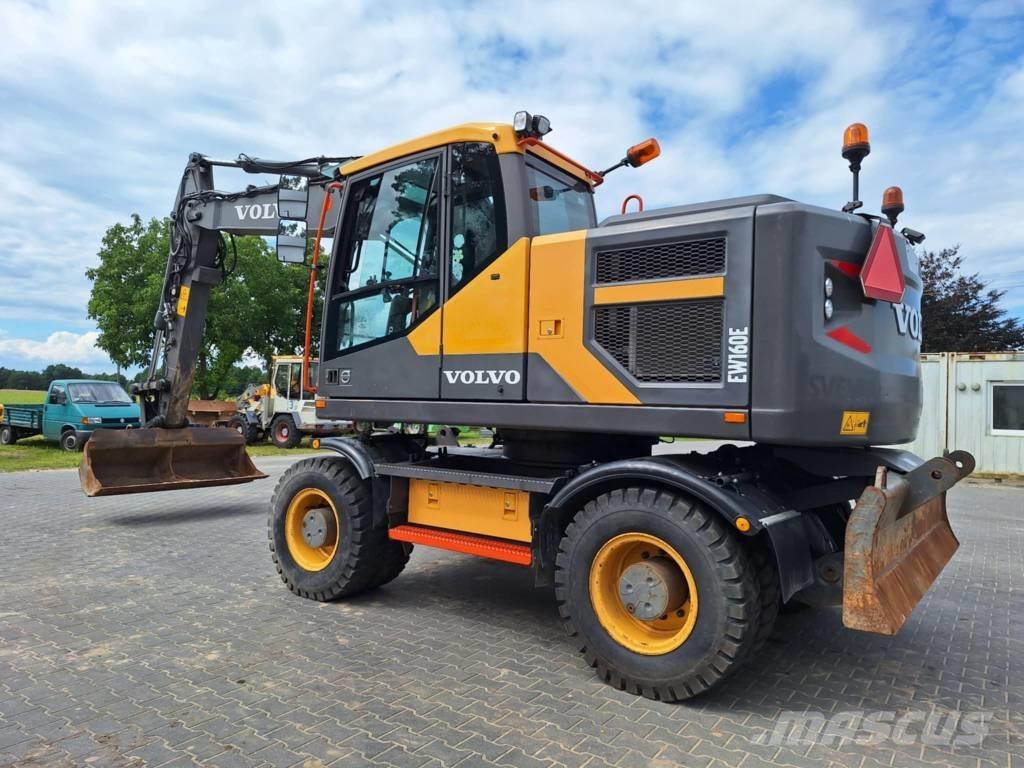 Volvo EW 160 E حفارات بعجل