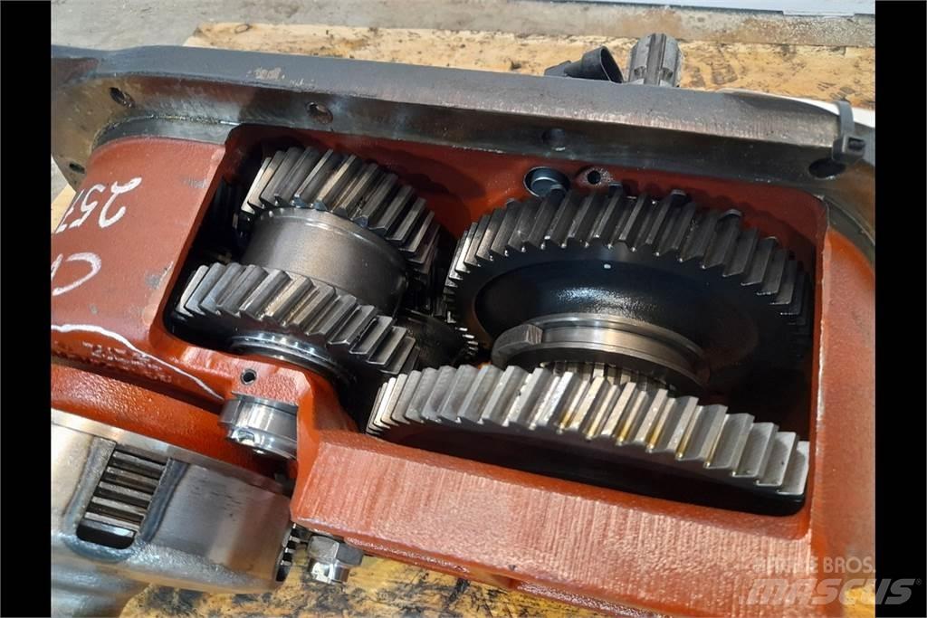 Steyr CVT 150 PTO أجهزة نقل