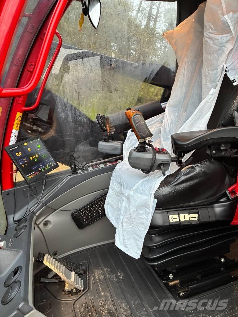 Komatsu 901 حصادات