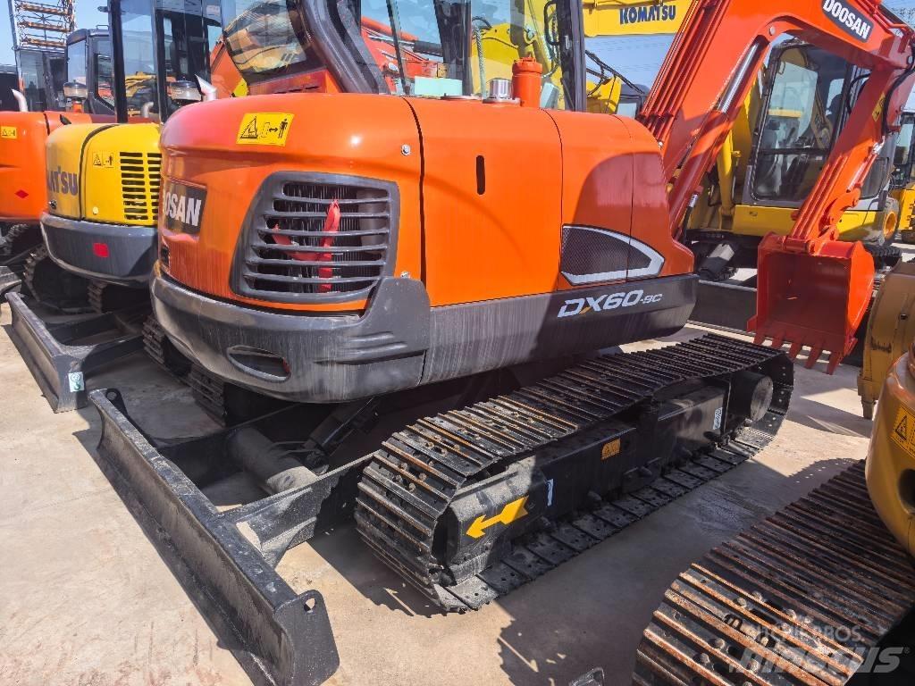 Doosan DX 60-9 C حفارات صغيرة أقل من 7 طن (حفارات صغيرة)