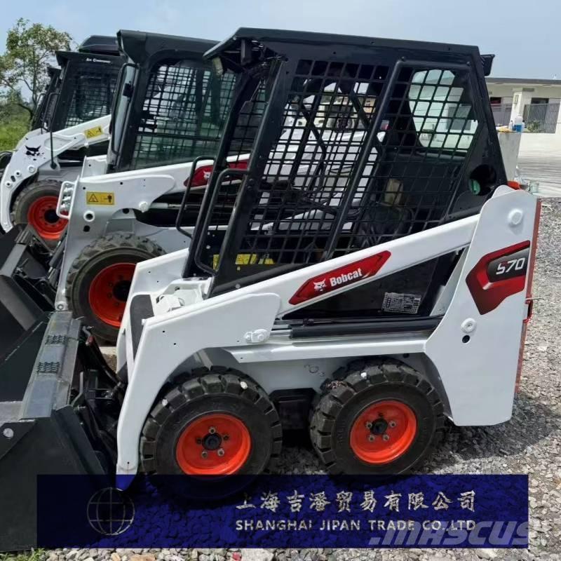 Bobcat S 70 لوادر انزلاقية التوجيه