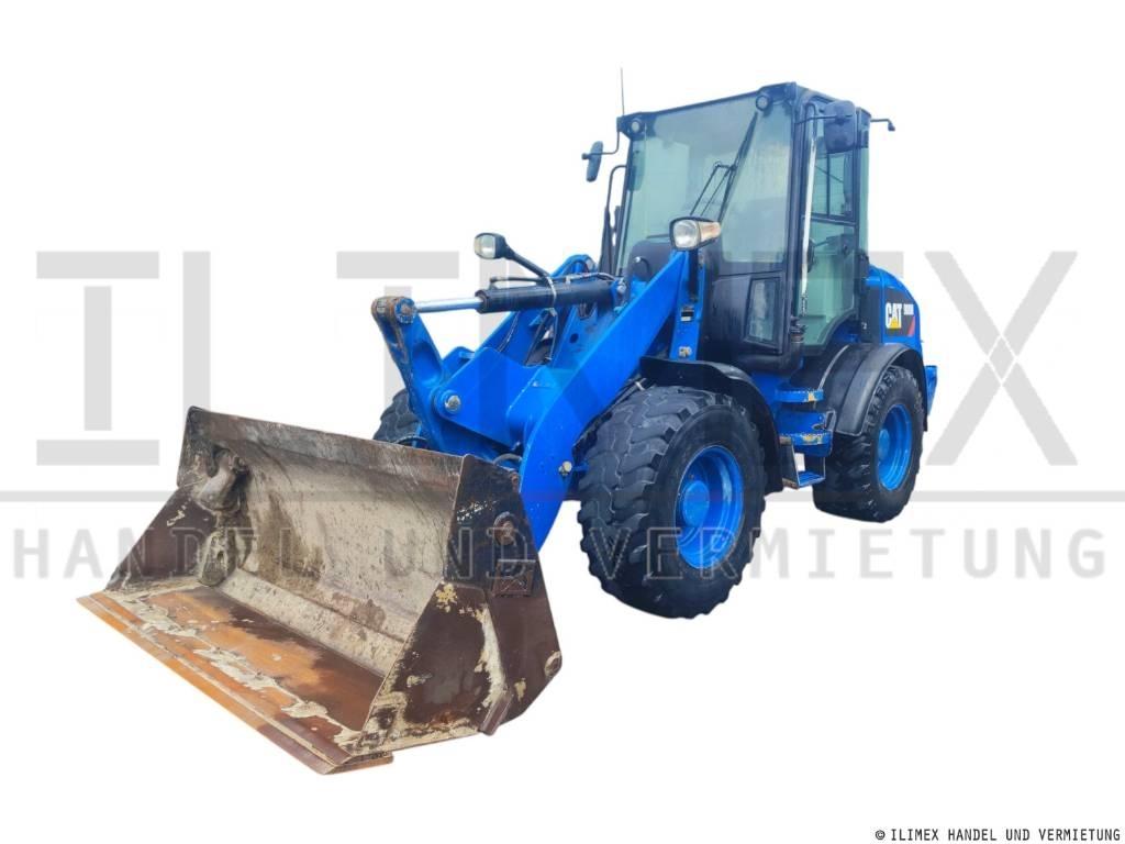 CAT 908 M لوادر بعجل