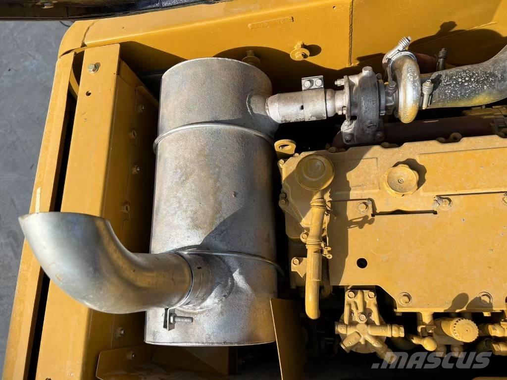 CAT 315 D L حفارات زحافة