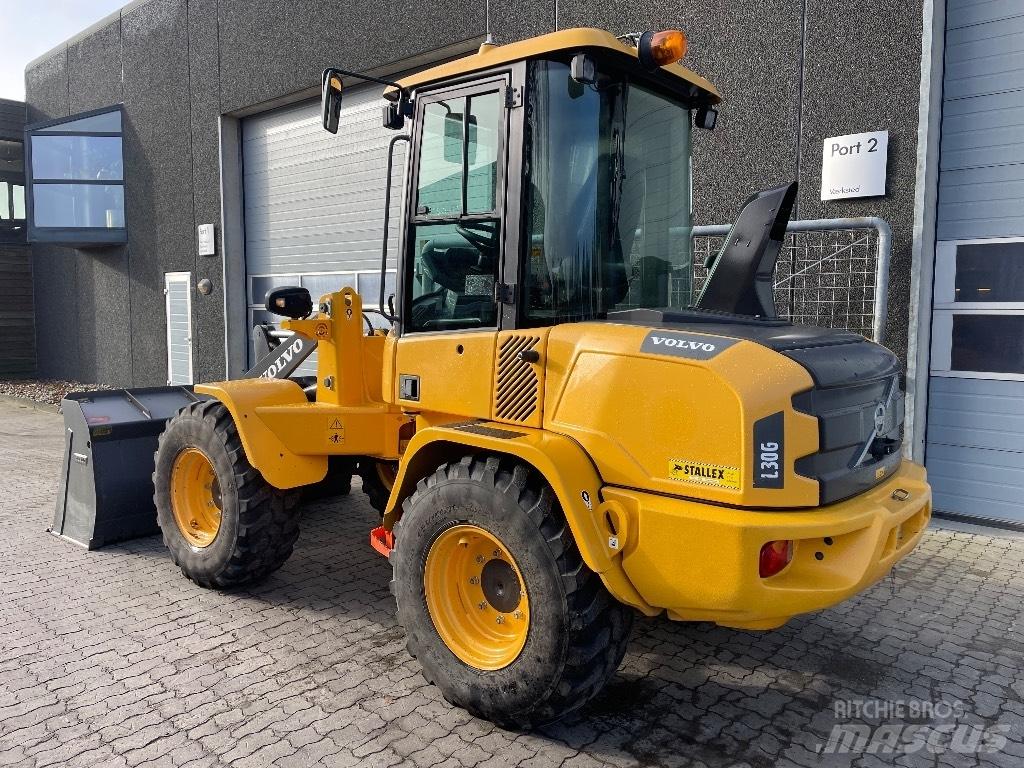 Volvo L30GS لوادر صغيرة