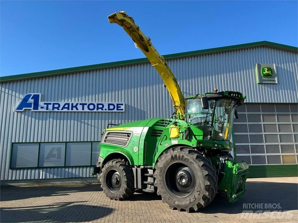 John Deere 8400i حصادات الأعلاف