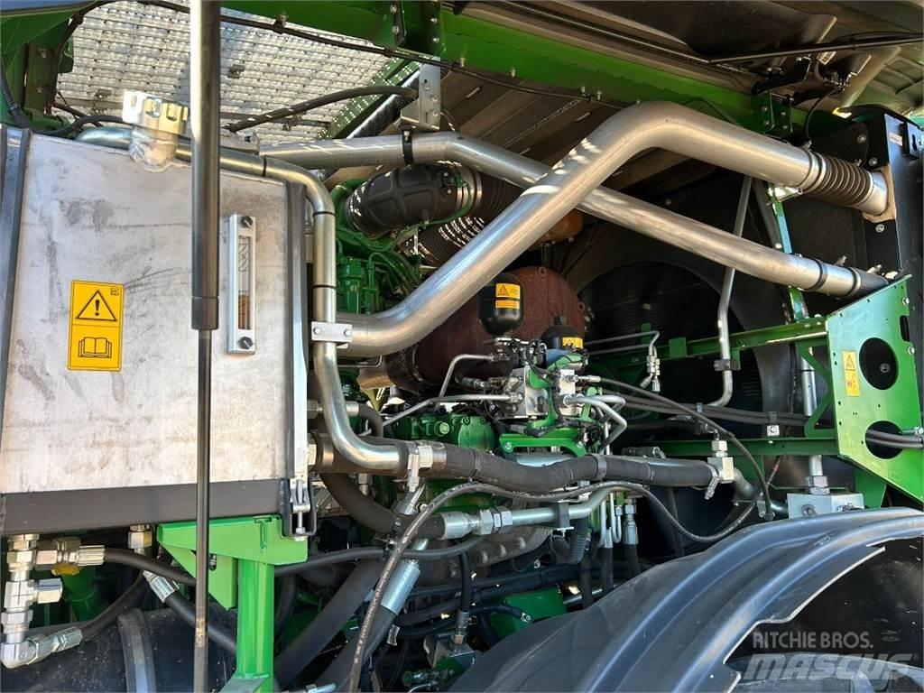 John Deere 8400i حصادات الأعلاف