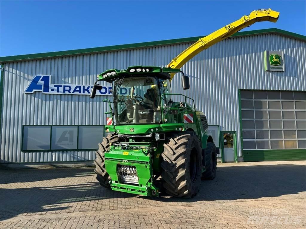 John Deere 8400i حصادات الأعلاف