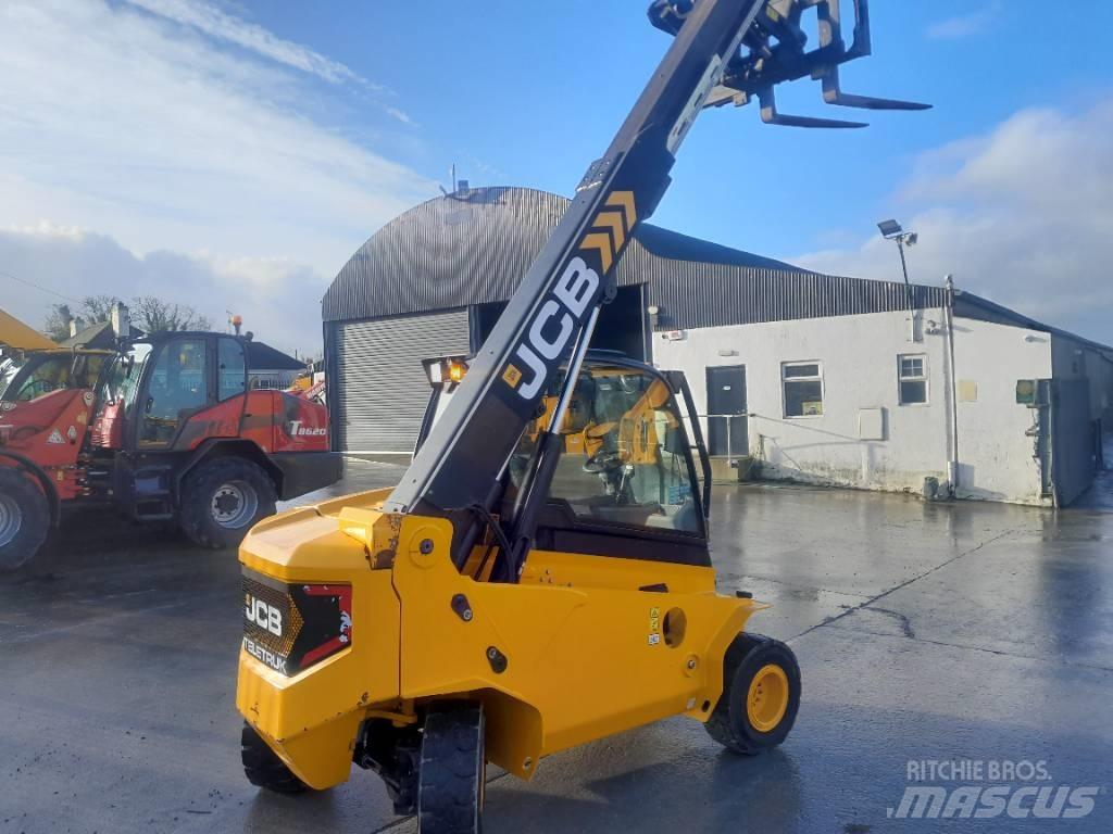 JCB 35-26D 4WD شاحنات الديزل