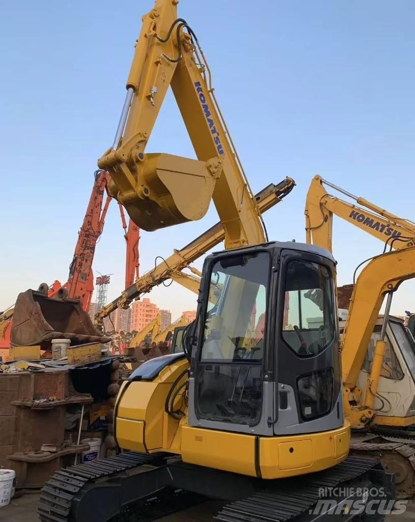 Komatsu PC 78 حفارات وسط 7 طن - 12 طن