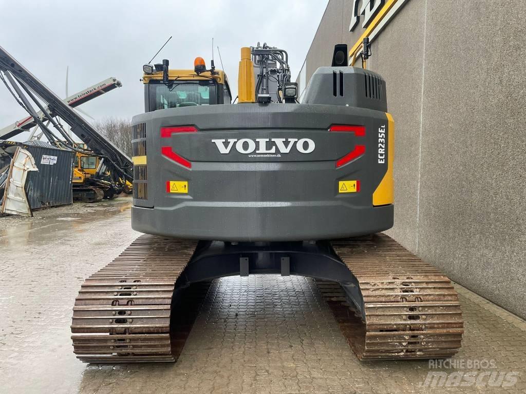 Volvo ECR 235 EL حفارات زحافة
