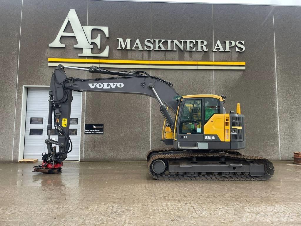 Volvo ECR 235 EL حفارات زحافة