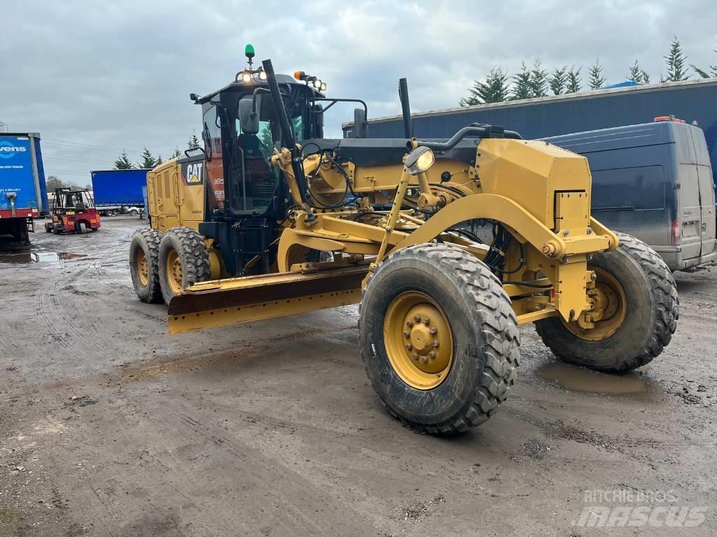 CAT 12 M 3 معدات تمهيد الطرق