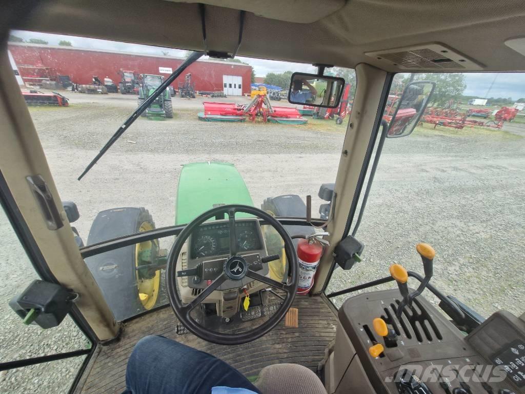 John Deere 6210 الجرارات