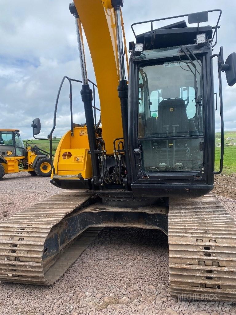 JCB JS131LC+ حفارات زحافة