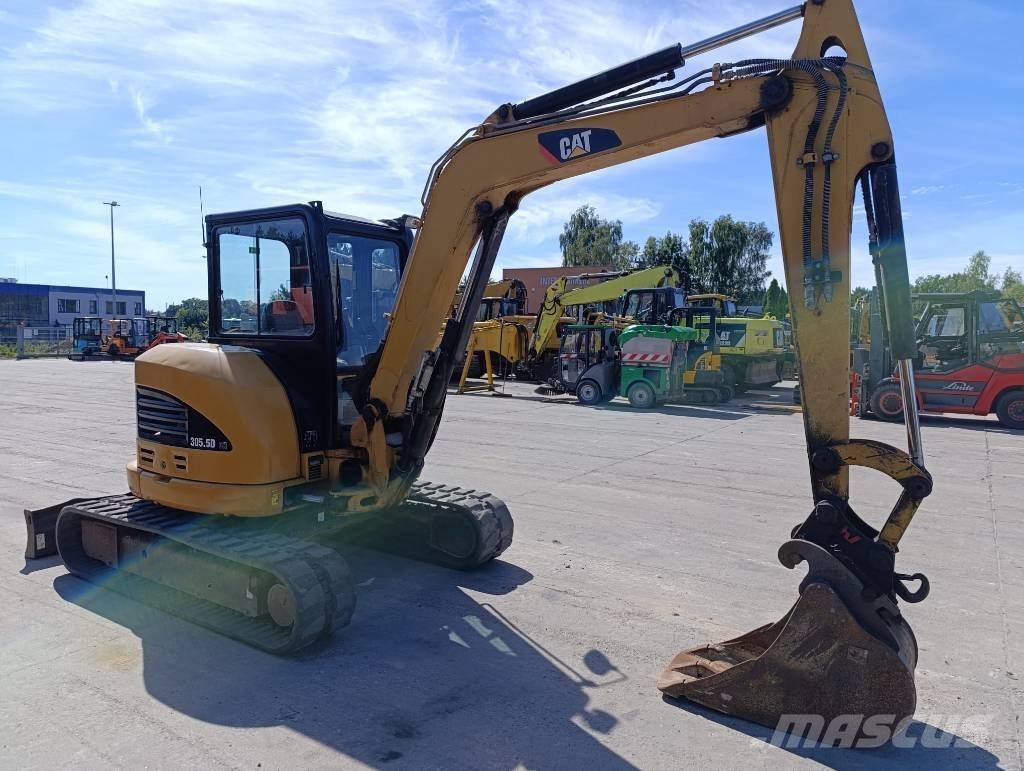 CAT 305.5 حفارات زحافة