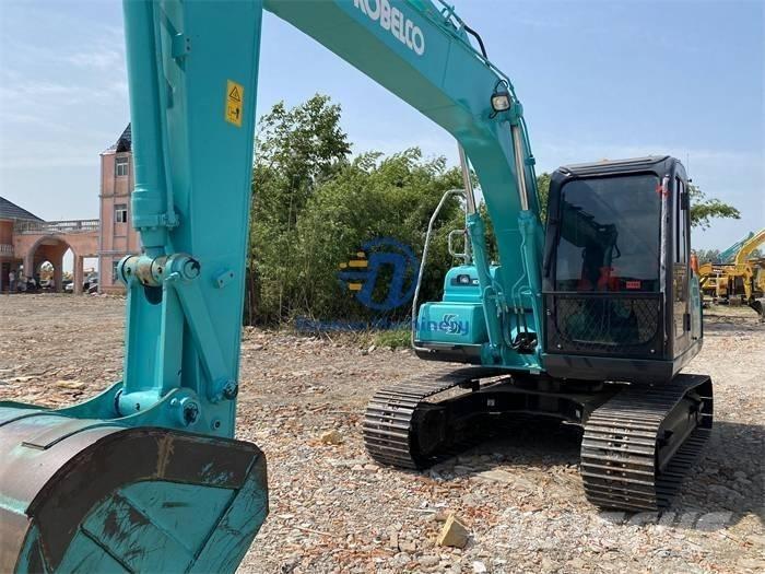 Kobelco SK140 LC حفارات زحافة