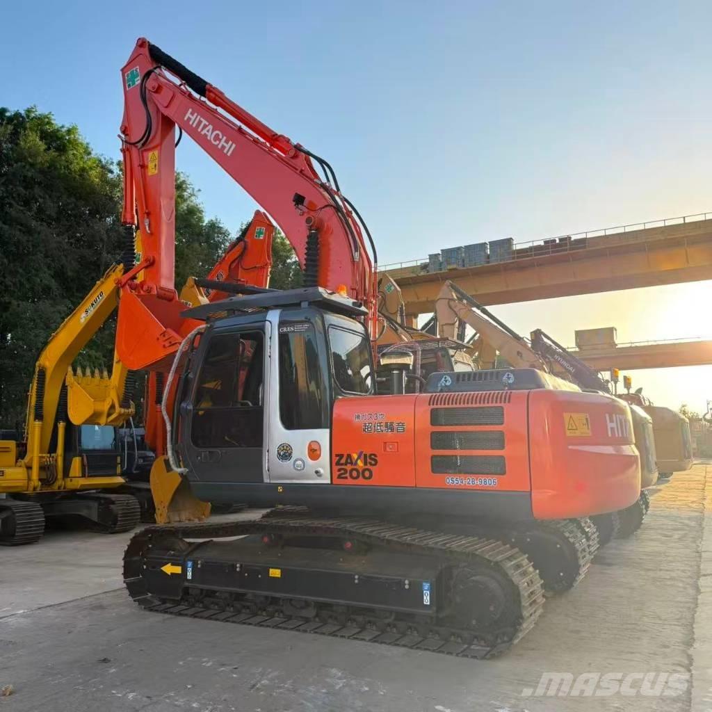 Hitachi ZX 200-3 حفارات زحافة