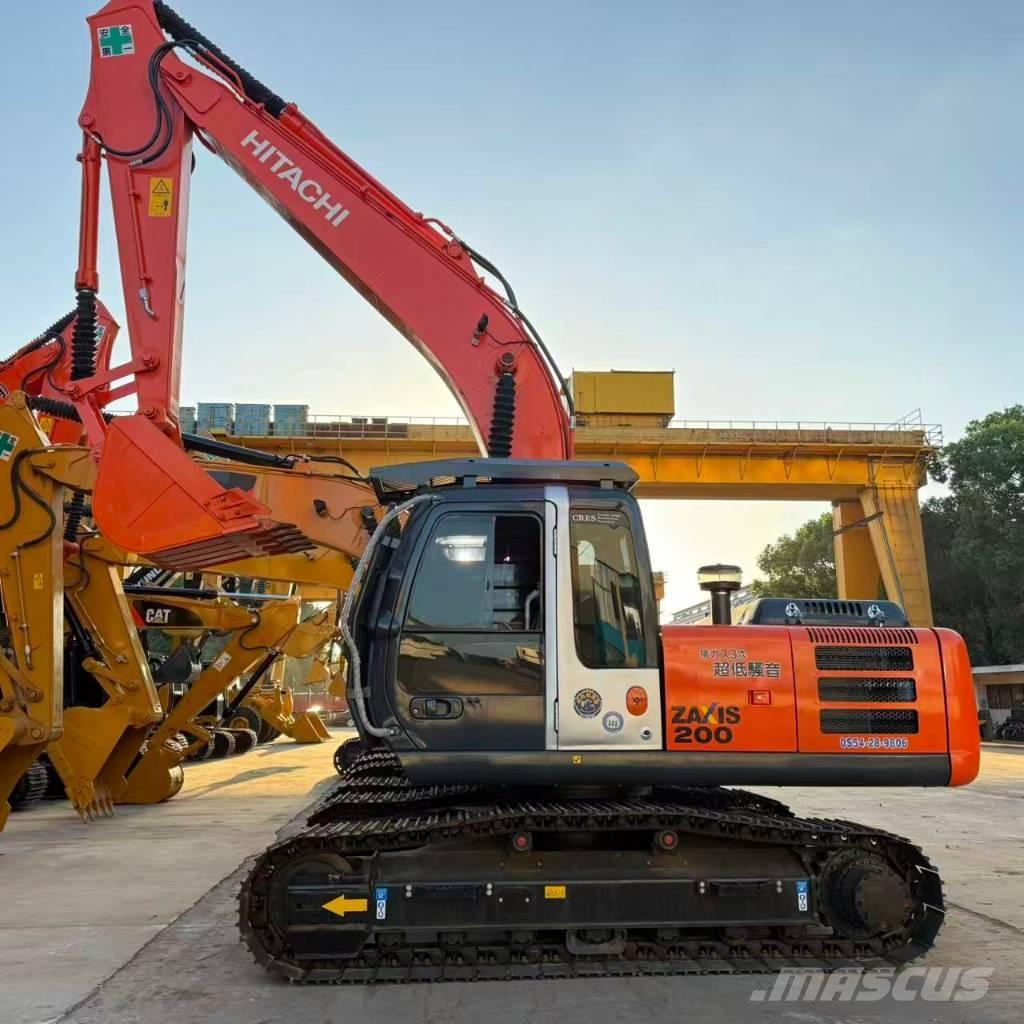 Hitachi ZX 200-3 حفارات زحافة