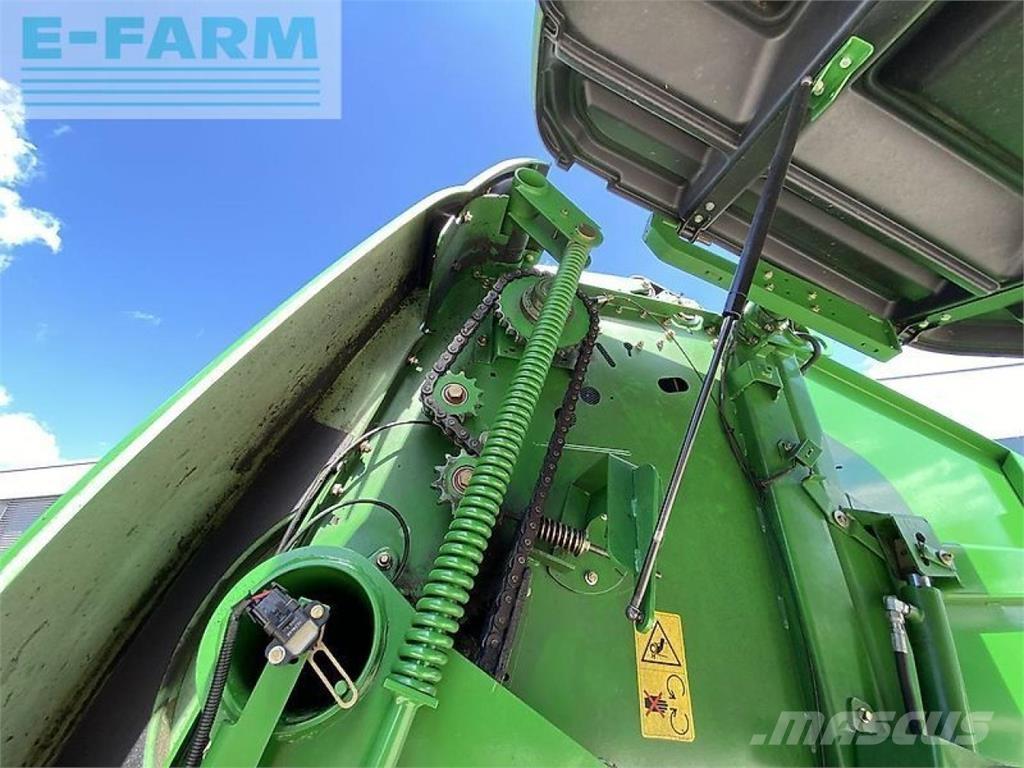 John Deere 864 محزمات مربعة